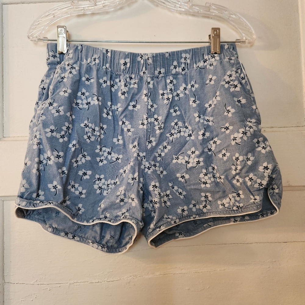 Draper James / Lands End Collab Short, Blue Floral Chambray, Size Small GUC